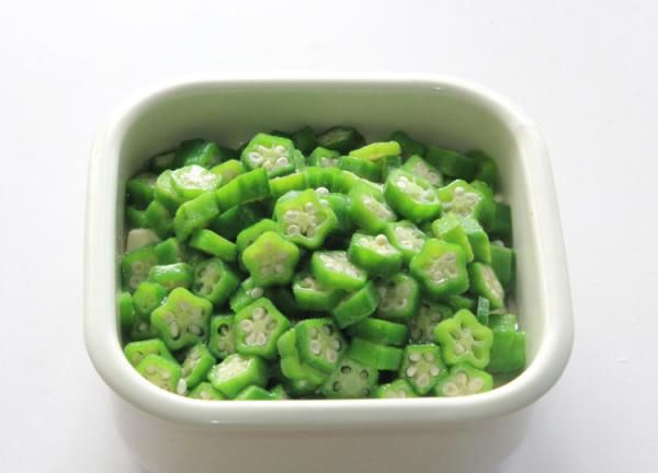 秋葵不焯水能吃,秋葵不焯水能吃有毒吗图8