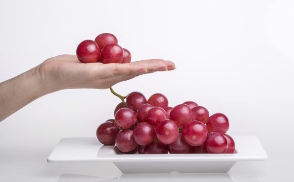 吃葡萄可以不吐籽吗,吃葡萄应该吐葡萄籽为什么呢图3