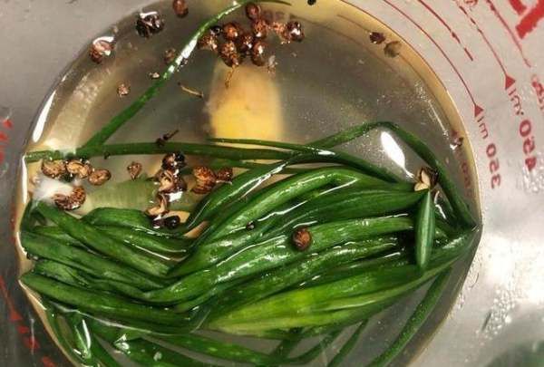 肉馅先放盐还是先打水,肉馅是先打水还是先放盐图9