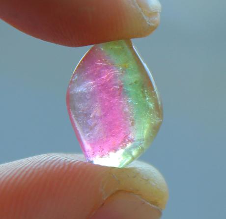 西瓜碧玺的功效与作用(西瓜碧玺和彩虹碧玺哪个好)