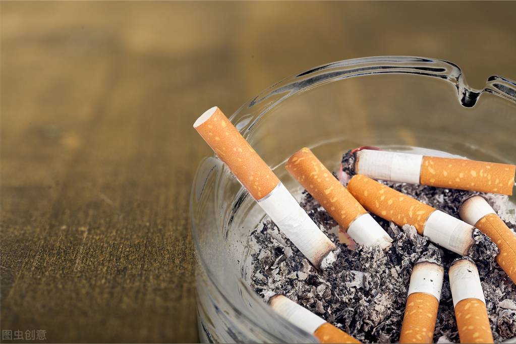 如何清洗染发剂皮肤（染发剂染到皮肤上用什么可以洗干净）