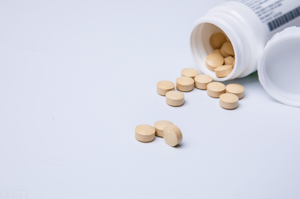 如何清洗染发剂皮肤（染发剂染到皮肤上用什么可以洗干净）