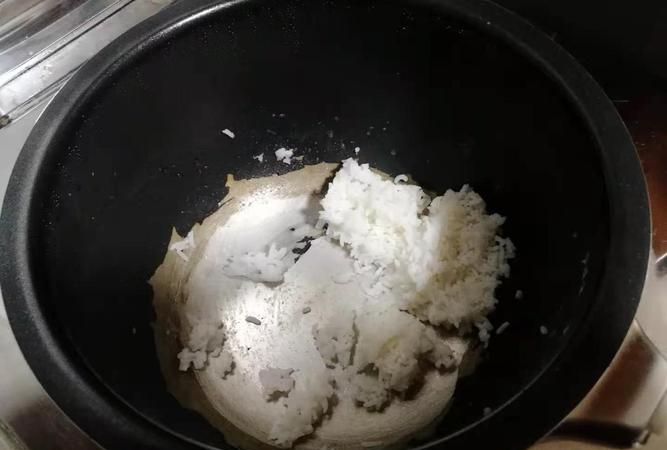 电饭锅涂层脱落煮的饭可以吃,美的电饭锅内胆涂层脱落对人有害吗