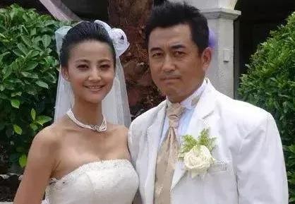 39岁张定涵隐藏6年的老公,原来是国家一级演员,难怪这么眼熟