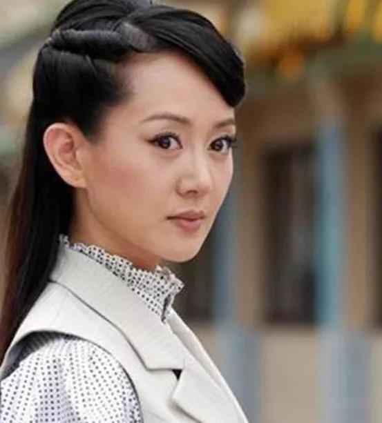 39岁张定涵隐藏6年的老公,原来是国家一级演员,难怪这么眼熟