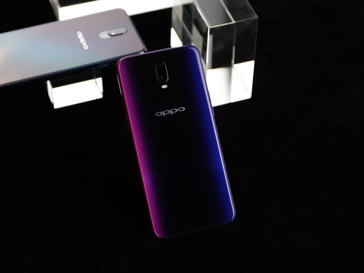 oppo r17电池是多少毫安的（1款手机的配置详情）
