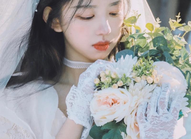 王嘉尔个人简介（王嘉尔食物中du表演中途扶腰离场）