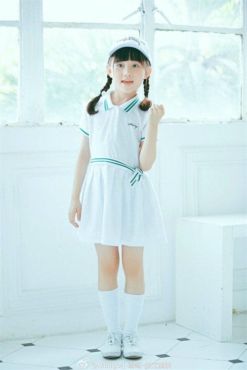 “真人阿拉蕾”小葡萄变身运动小少女，邻家有女初长成