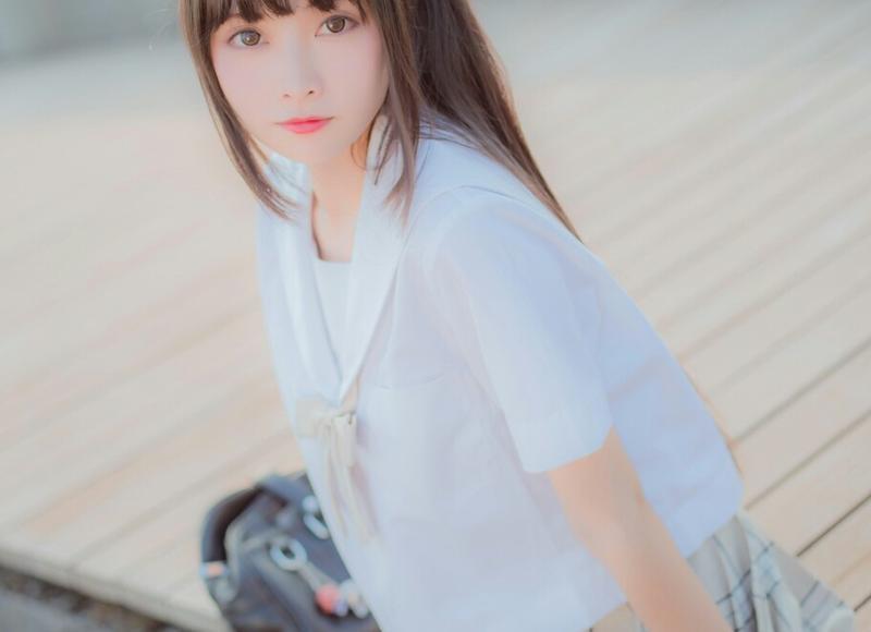 日霜和晚霜的区别(日霜和晚霜到底有什么区别) 日霜和晚霜的区别(日霜和晚霜到底有什么区别)