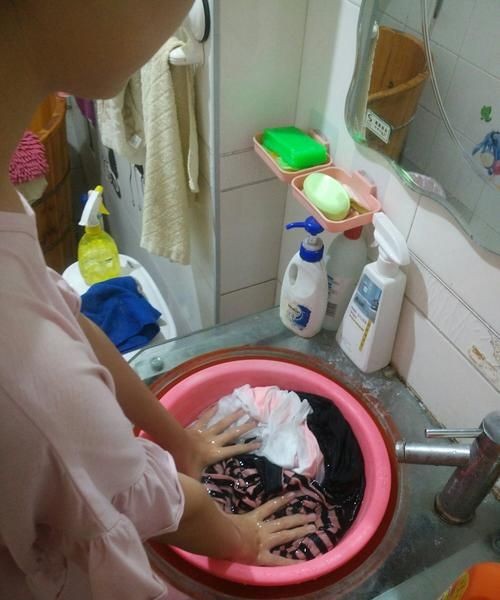 洗衣服前泡多长时间最好