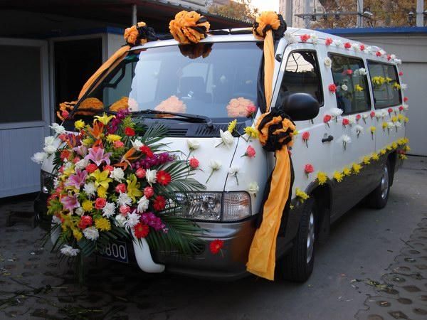 扶灵是什么意思（中国传统葬礼中的一种习俗）