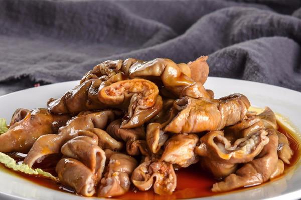 肥肠的油要撕干净吗 肥肠怎么洗的不臭又干净