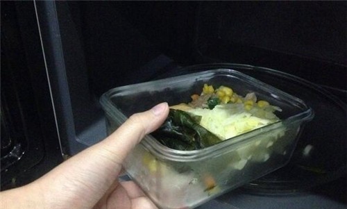 用微波炉加热食物果然会致癌吗 4个闭于微波炉平安的究竟
