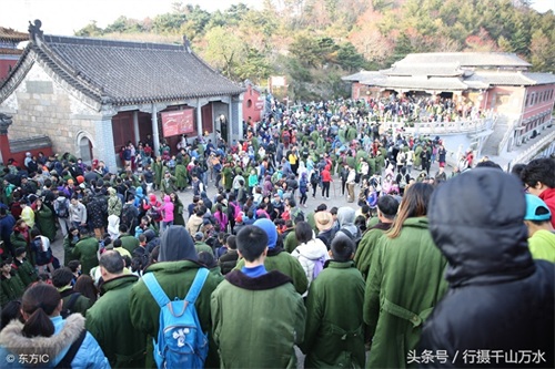 国庆假期景区游客爆满的9张图，人山人海场面壮观