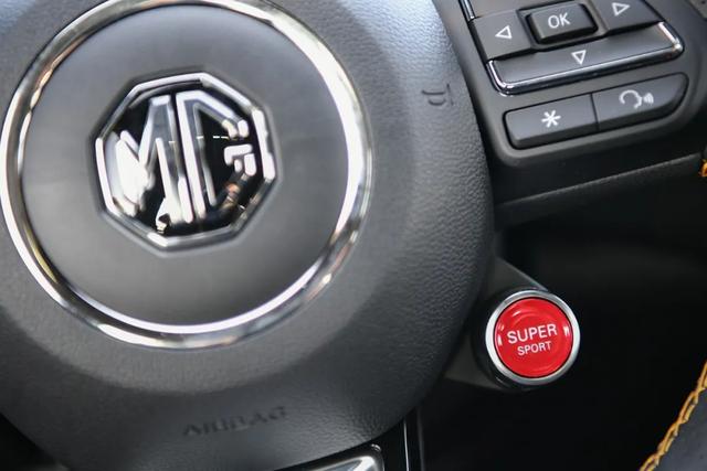 名爵6最低配试驾(名爵6试驾实测6.7秒破百)(13)