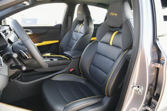 名爵6最低配试驾(名爵6试驾实测6.7秒破百)(18)