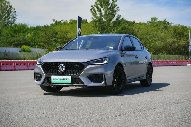 名爵6最低配试驾(名爵6试驾实测6.7秒破百)(2)