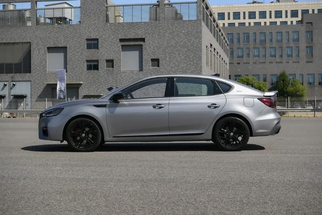 名爵6最低配试驾(名爵6试驾实测6.7秒破百)(5)