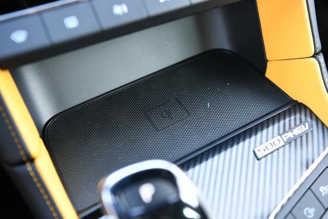 名爵6最低配试驾(名爵6试驾实测6.7秒破百)(16)