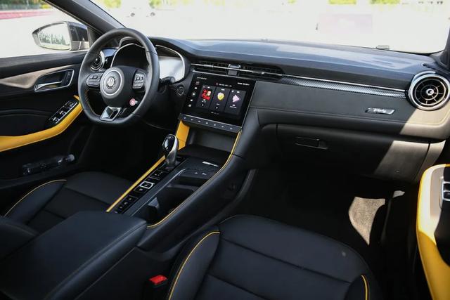 名爵6最低配试驾(名爵6试驾实测6.7秒破百)(10)